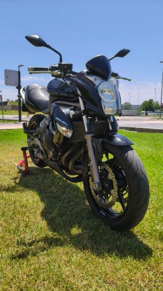 Kawasaki ER6N Negra