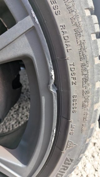Llantas  18" 5x100 con neumáticos Bridgestone