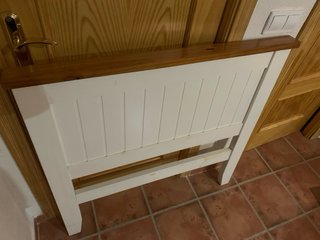 Cabecero de cama de madera blanco