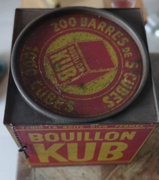 Lata Vintage Bouillon KUB París Metal años 50