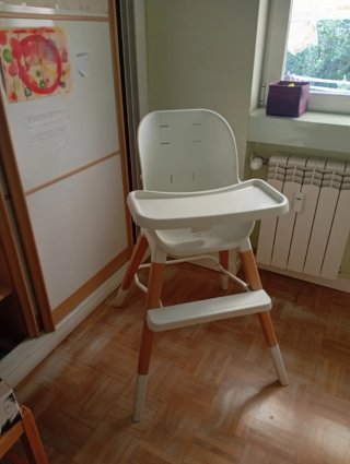 Trona infantil blanca y madera