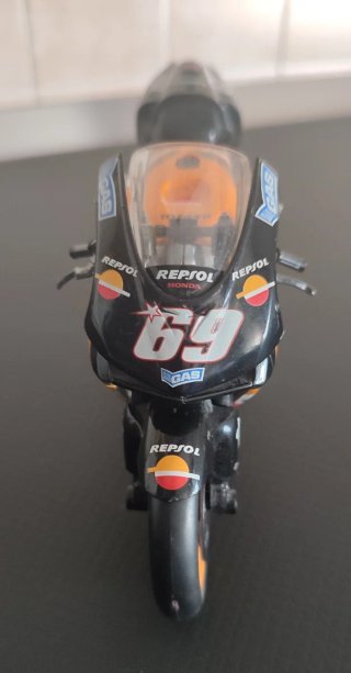 Honda RC211V 2006 1:12 Nicky Hayden