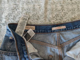 Pantalón Levi's Mom Jeans Talla 28