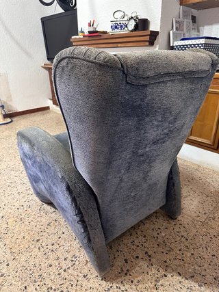 Butaca vintage de tela y madera