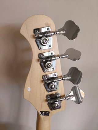 Bajo Jazz Bass