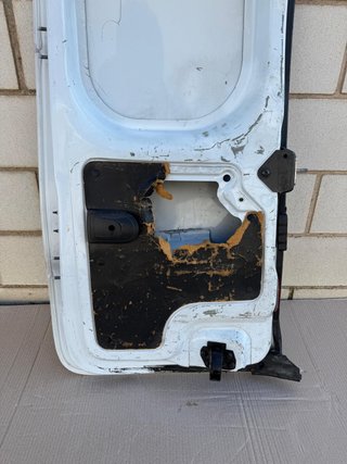 PUERTA TRASERA DERECHA RENAULT KANGOO 2 X61