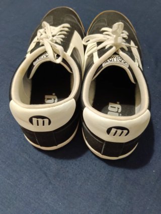 Zapatillas Mustang Talla 44 Negras y Blancas