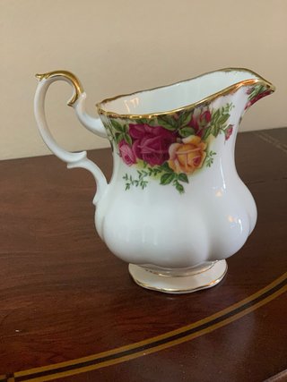 Jarra porcelana Royal Albert lechera