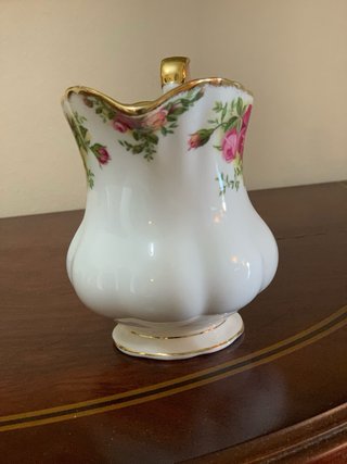 Jarra porcelana Royal Albert lechera