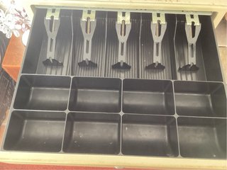 Caja registradora vintage Olivetti ECR 300-ev