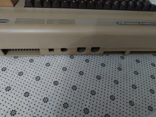 TECLADO Y CARCASA ORDENADOR COMMODORE 64 PANERA