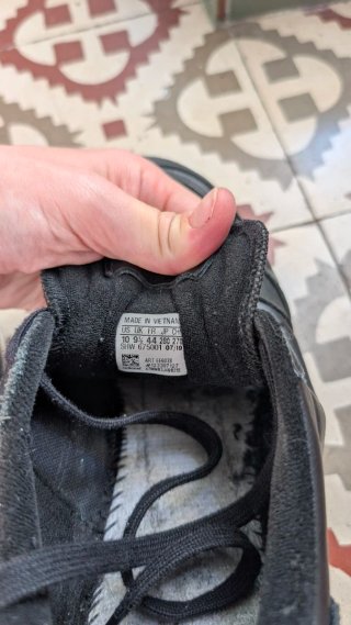 Adidas Supercourt negras sin plantillas
