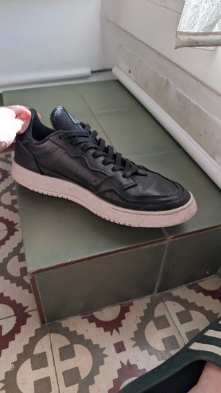 Adidas Supercourt negras sin plantillas