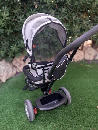 Triciclo para niño con capota