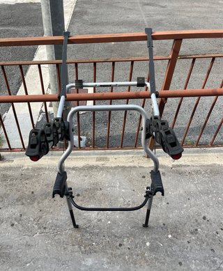 Portabicicletas portón THULE para 3 bicis