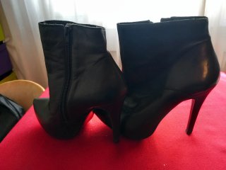Botines tacón aguja plataforma negros talla 39.