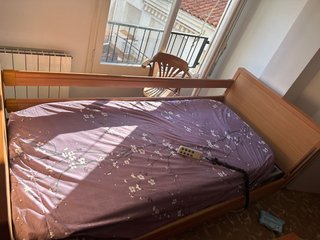 Cama articulada de madera