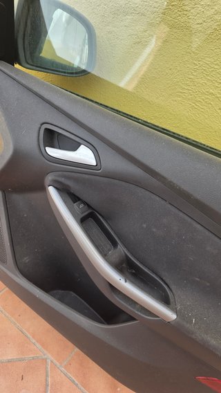 Puerta Delantera Derecha Ford Focus MK3