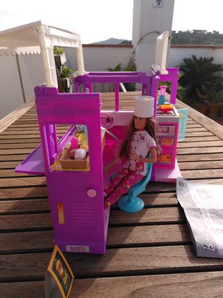 Barbie Cocinera y su Food Truck