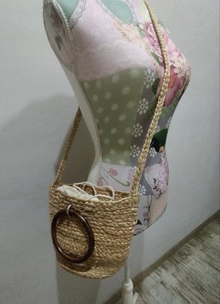 Bolso bandolera yute. Zara