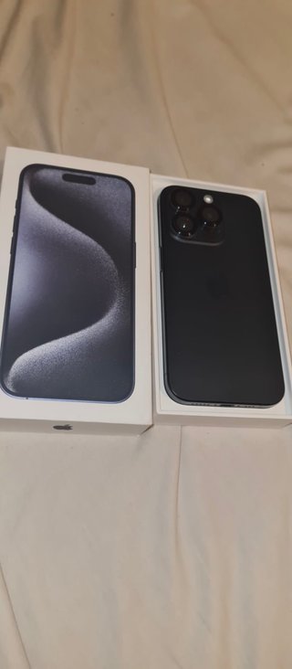 iPhone 15 Pro Grigio Azzurro