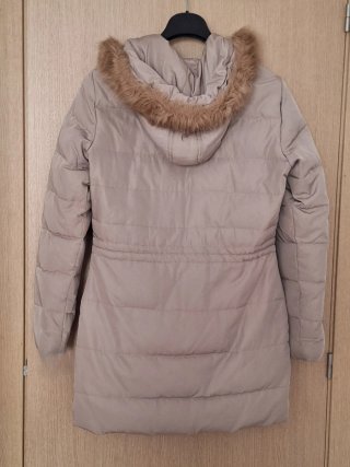 Plumón auténtico, beige con capucha y pelo