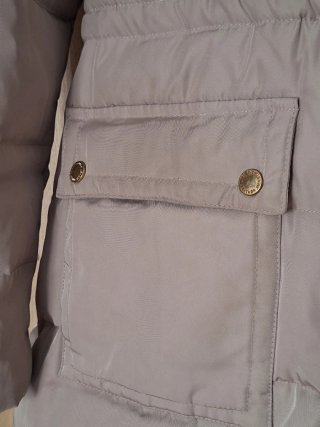 Plumón auténtico, beige con capucha y pelo