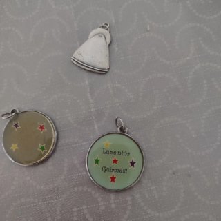 Lote 3 medallas Virgencita Plis