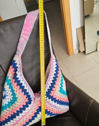 Bolso tejido a mano multicolor