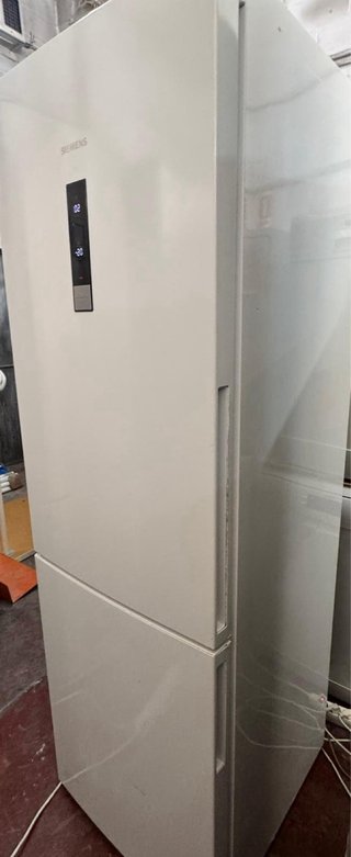 FRIGORÍFICO COMBI NO FROST SIEMENS EN BLANCO