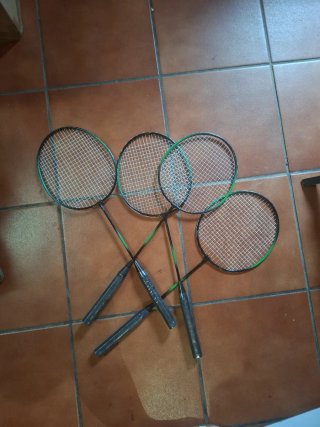 4 Raquetas de Bádminton
