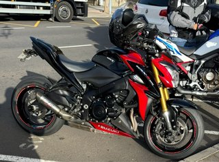 Suzuki GSX-S1000 Naked Moto