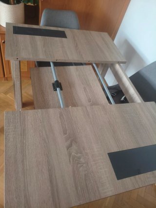 Mesa y 4 sillas comedor