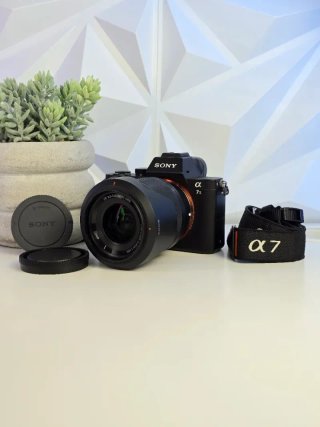Sony A7 II con objetivo Kit 28-70mm + Extras