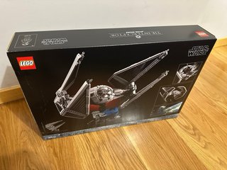 LEGO UCS TIE Interceptor 75382 Nuevo