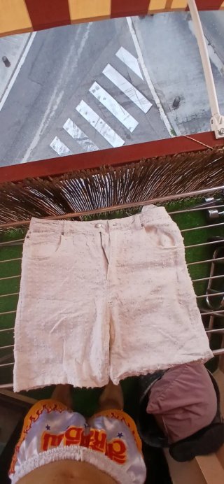 Pantalón blanco Pull&Bear
