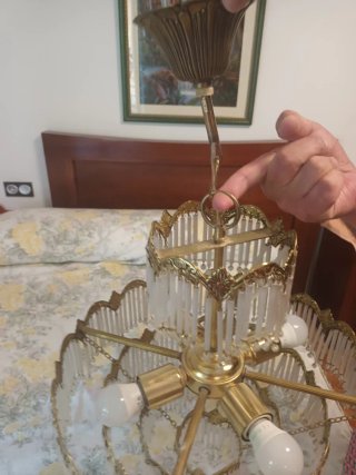 Lámpara colgante de cristal y metal