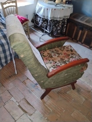 Sillón antiguo floral