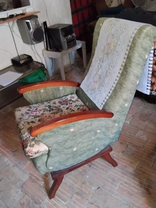 Sillón antiguo floral
