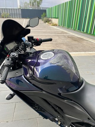 Yamaha YZF-R3 (2020) - Azul y Morada