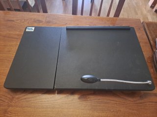 Mesa auxiliar plegable para portátil