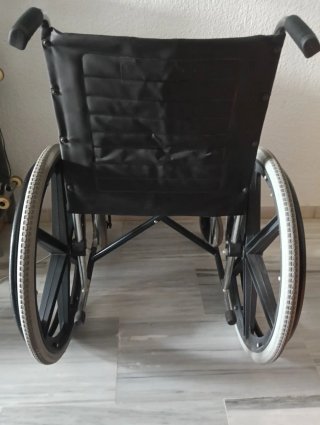 Silla de ruedas manual plegable