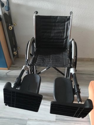 Silla de ruedas manual plegable