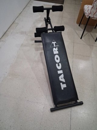 Banco de abdominales TAICOR