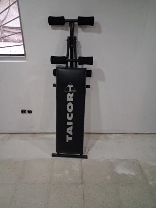 Banco de abdominales TAICOR