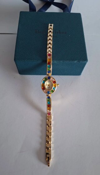 Reloj Dorado Cristales Multicolor Nuevo
