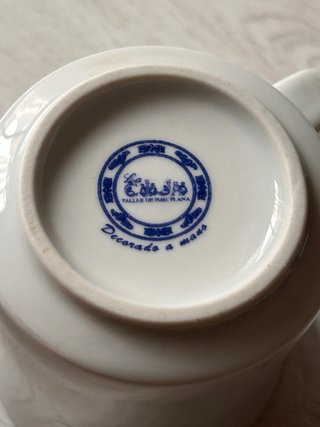 Taza de té de porcelana con infusor y tapa
