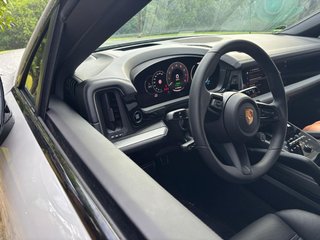 Porsche Cayenne 2024 - Particular