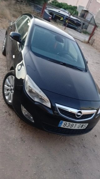 Opel Astra 2010