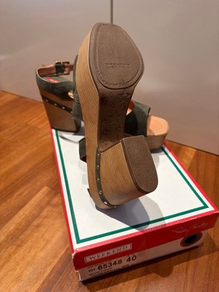Sandalias cuña Pedro Miralles verde T40
